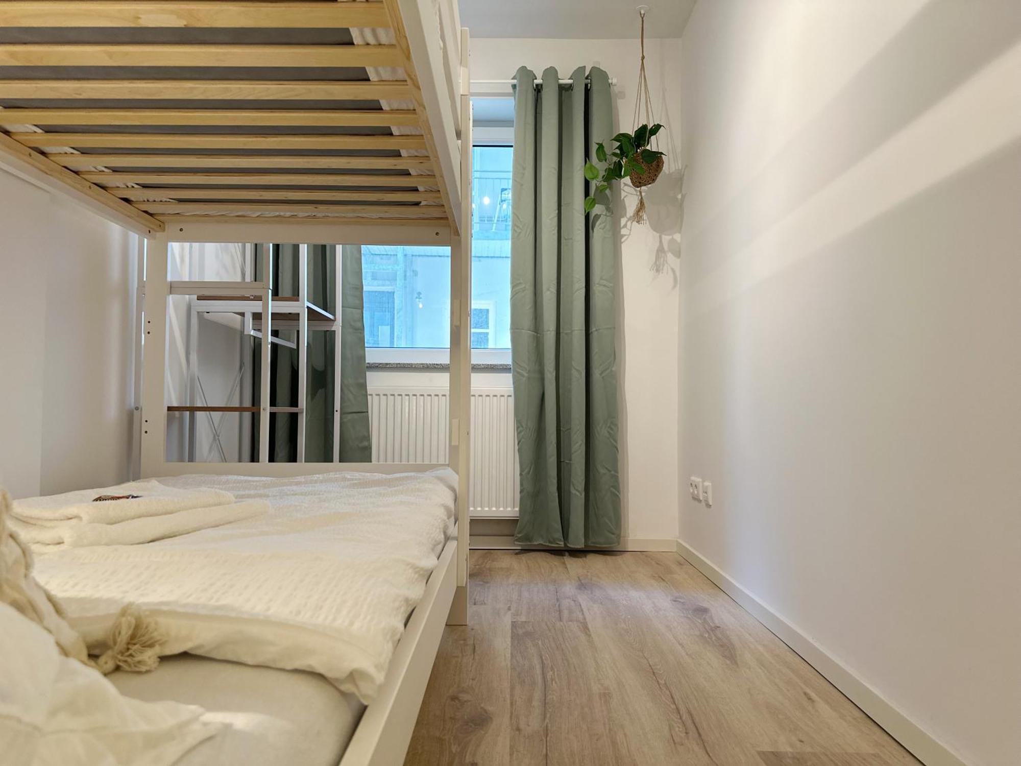 Lejlighed Gemuetliches 2 Ambient Mit Queensize-bett , Etagenbett& Schlafsofa In Alsternaehe