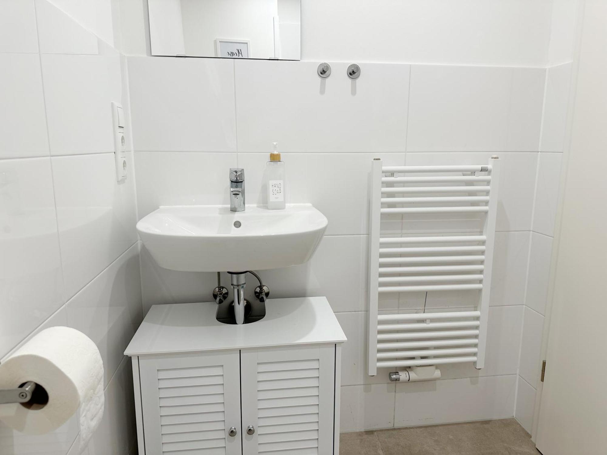 Gemuetliches 2 Ambient Mit Queensize-bett , Etagenbett& Schlafsofa In Alsternaehe Hamborg