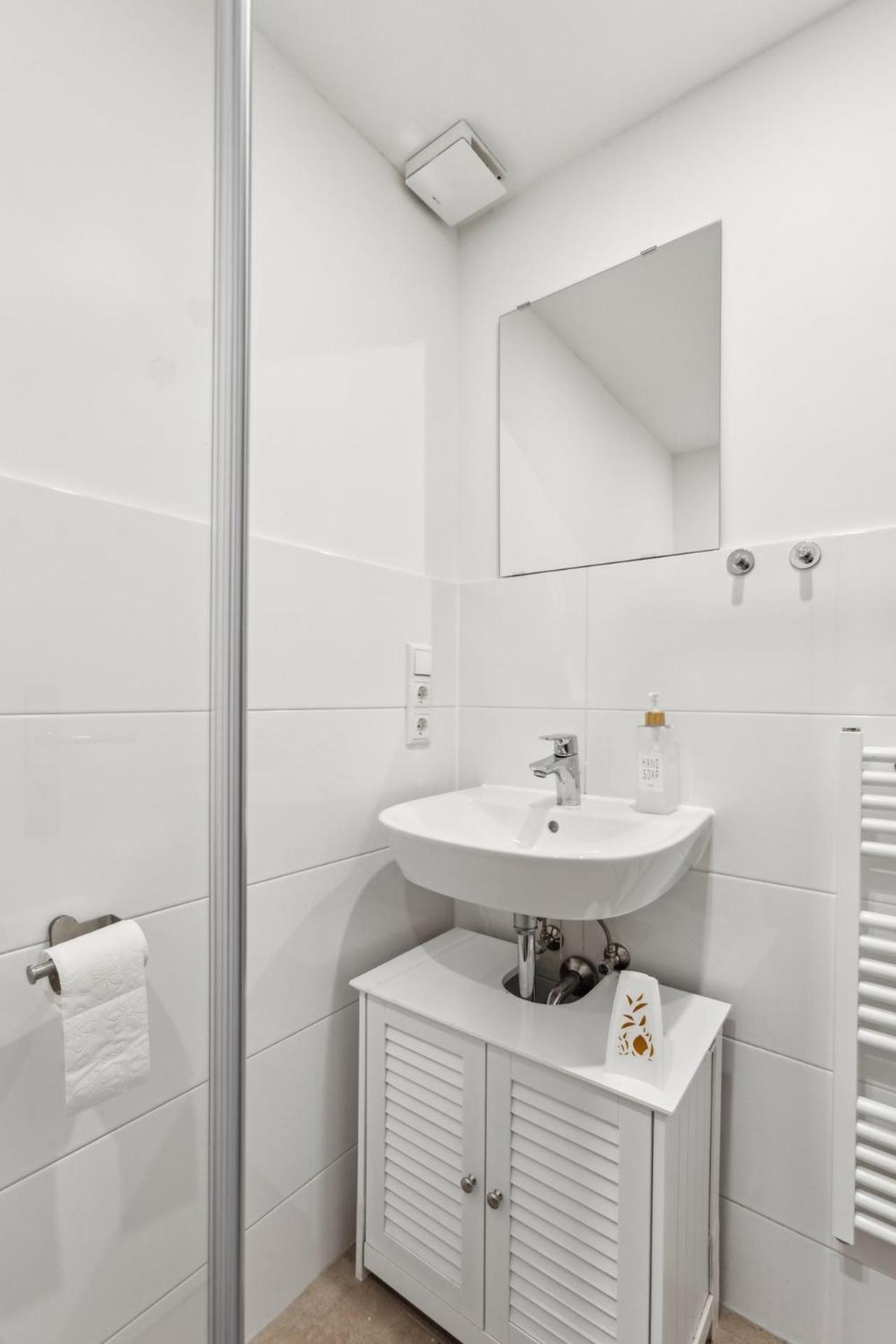 Appartement Gemuetliches 2 Ambient Mit Queensize-bett , Etagenbett& Schlafsofa In Alsternaehe